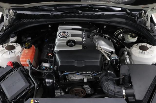 Photo of 2013 White Diamond Tricoat Cadillac ATS