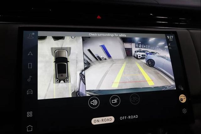 Photo of 2023 GREEN Land Rover Range Rover