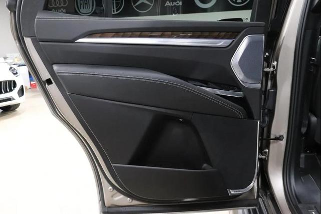 Photo of 2025 Cadillac Escalade