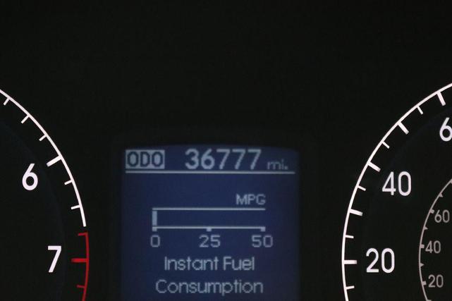 Photo of 2010 Platinum Metallic Hyundai Genesis