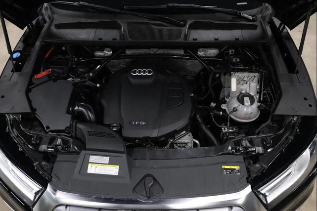 Photo of 2019 Black Audi Q5