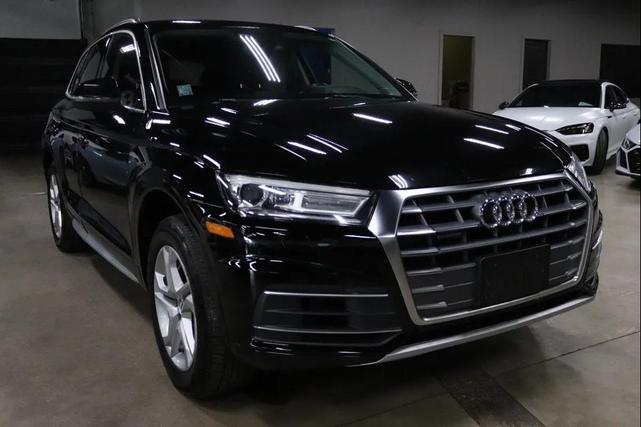 Photo of 2019 Black Audi Q5