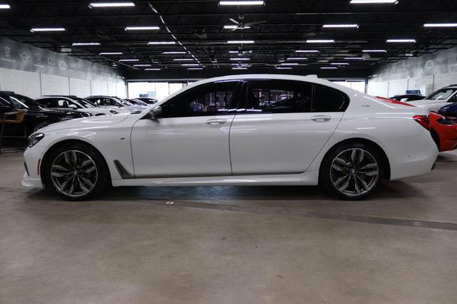 Photo of 2018 WHITE BMW M760