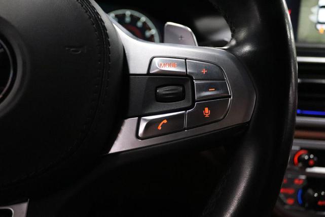 Photo of 2018 WHITE BMW M760