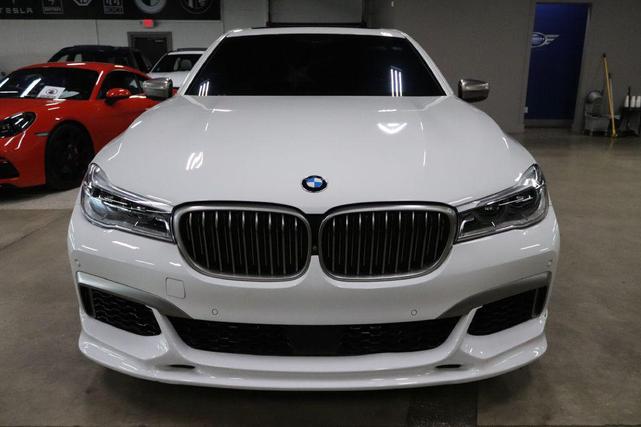 Photo of 2018 WHITE BMW M760