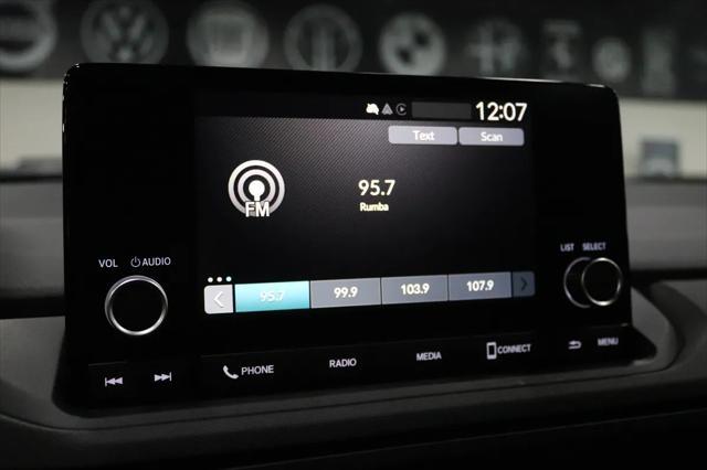 Photo of 2023 Platinum White Pearl Honda Accord