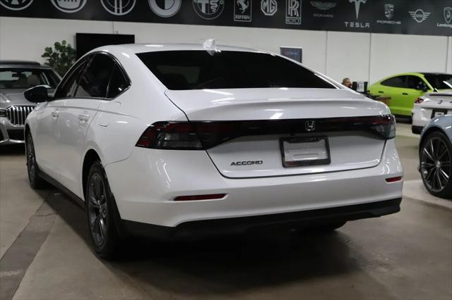 Photo of 2023 Platinum White Pearl Honda Accord