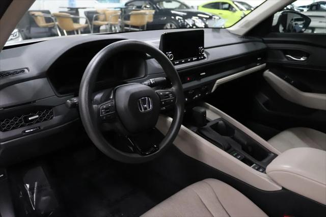 Photo of 2023 Platinum White Pearl Honda Accord
