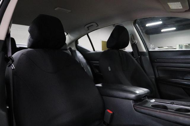 Photo of 2019 Super Black Nissan Altima