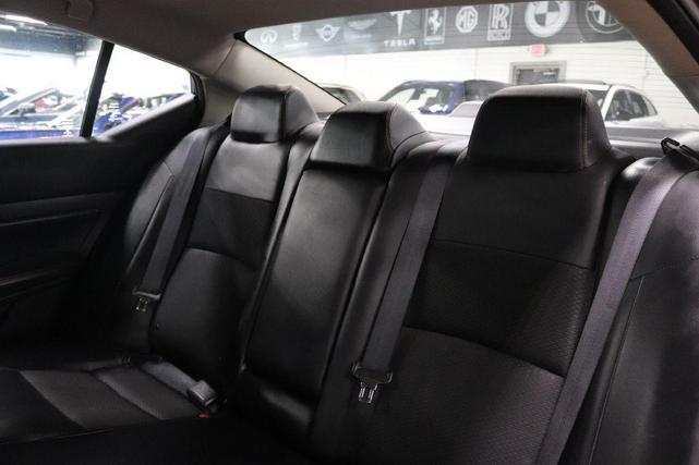 Photo of 2019 Super Black Nissan Altima