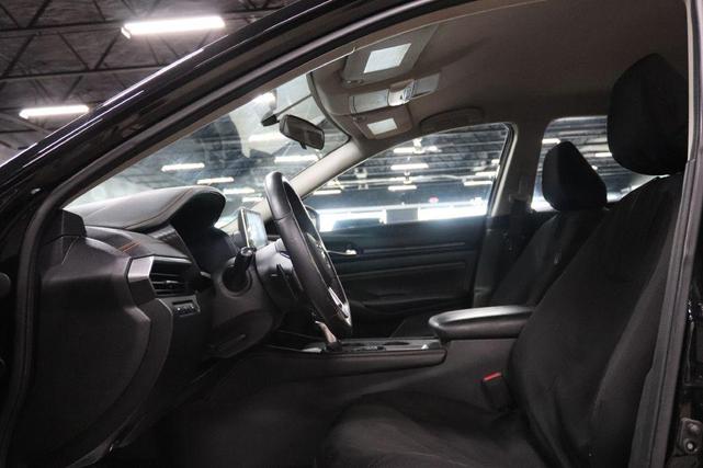 Photo of 2019 Super Black Nissan Altima