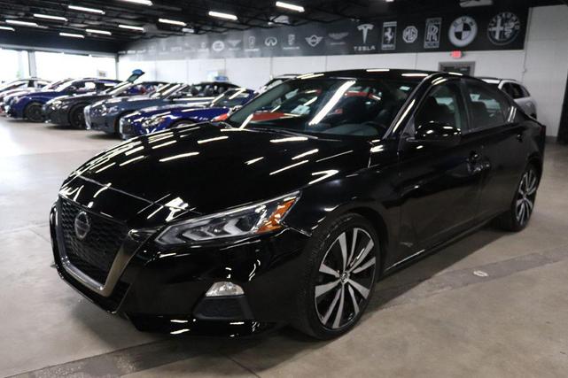 Photo of 2019 Super Black Nissan Altima