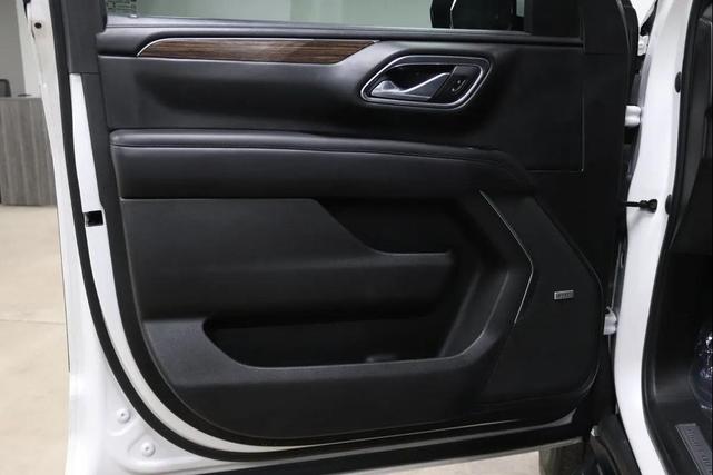 Photo of 2021 Off white Chevrolet Tahoe