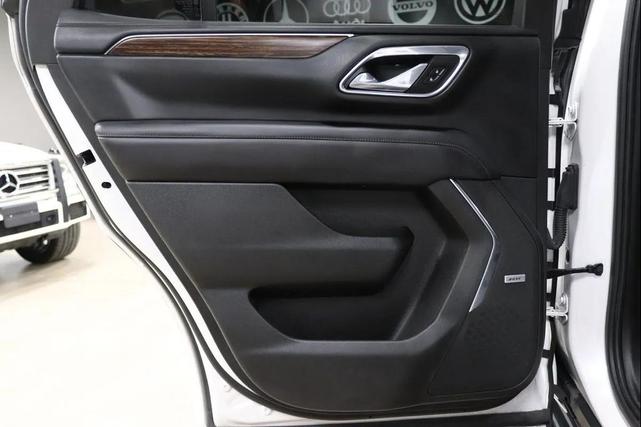 Photo of 2021 Off white Chevrolet Tahoe