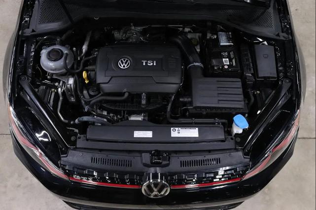Photo of 2018 Deep Black Pearl Metallic Volkswagen Golf GTI