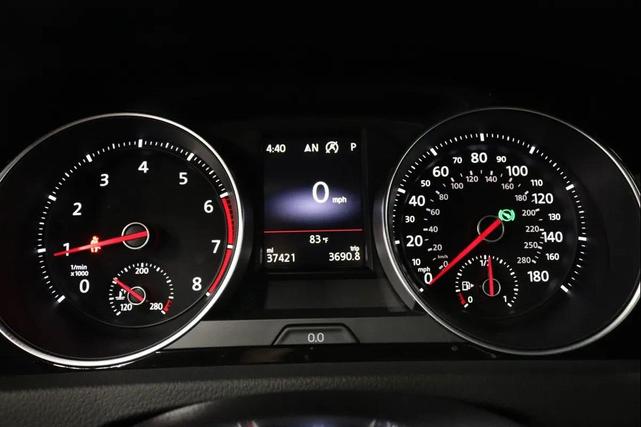 Photo of 2018 Deep Black Pearl Metallic Volkswagen Golf GTI