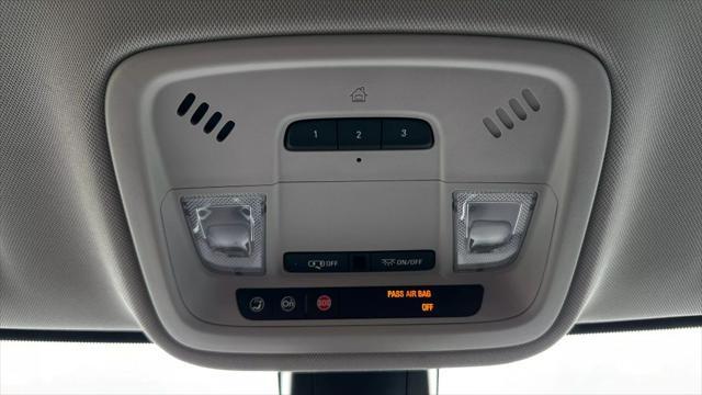 Photo of 2018 Red Chevrolet Traverse