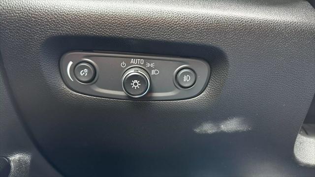 Photo of 2018 Red Chevrolet Traverse