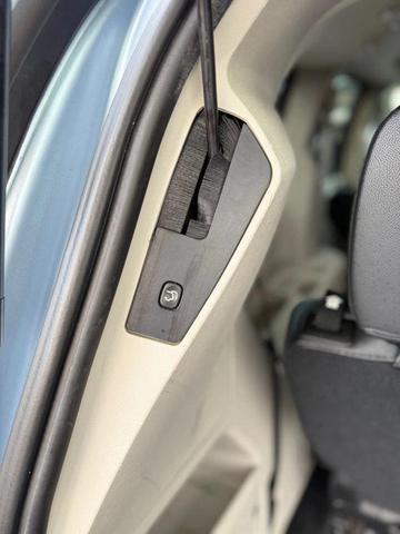 Photo of 2016 Blue Chrysler Town & Country