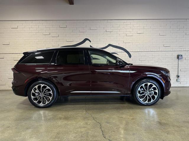 Photo of 2024 Diamond Red Metallic Clearcoat Lincoln Nautilus