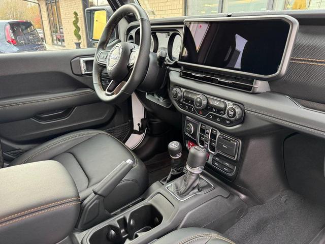 Photo of 2024 Bright White Clearcoat Jeep Wrangler