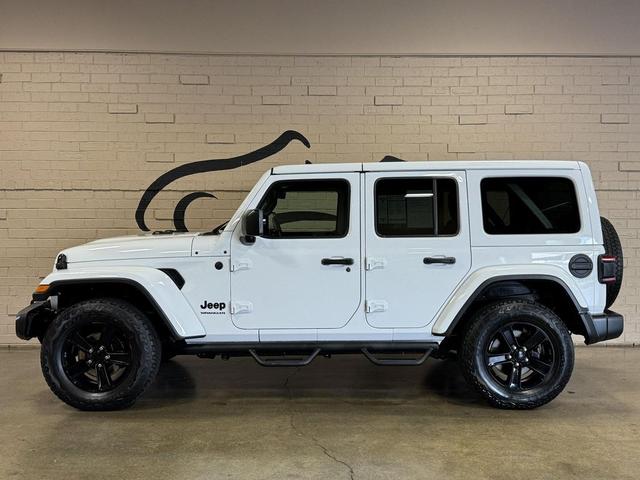 Photo of 2023 Bright White Clearcoat Jeep Wrangler