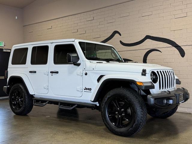 Photo of 2023 Bright White Clearcoat Jeep Wrangler