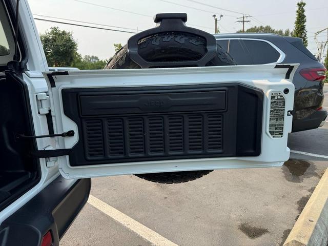 Photo of 2023 Bright White Clearcoat Jeep Wrangler