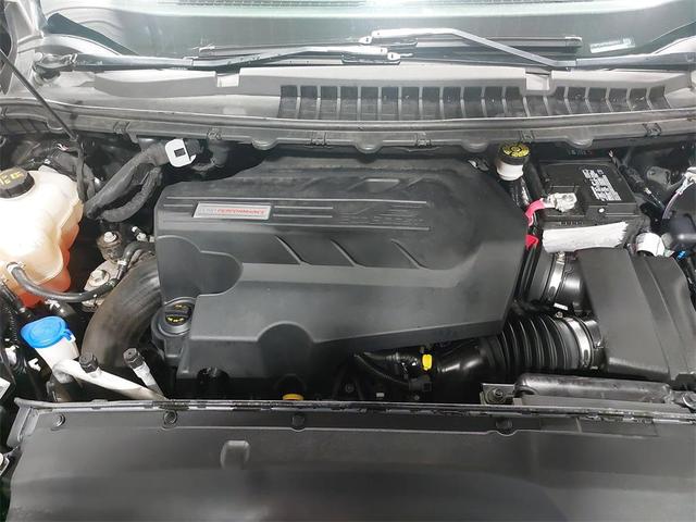 Photo of 2019 Magnetic Metallic Ford Edge