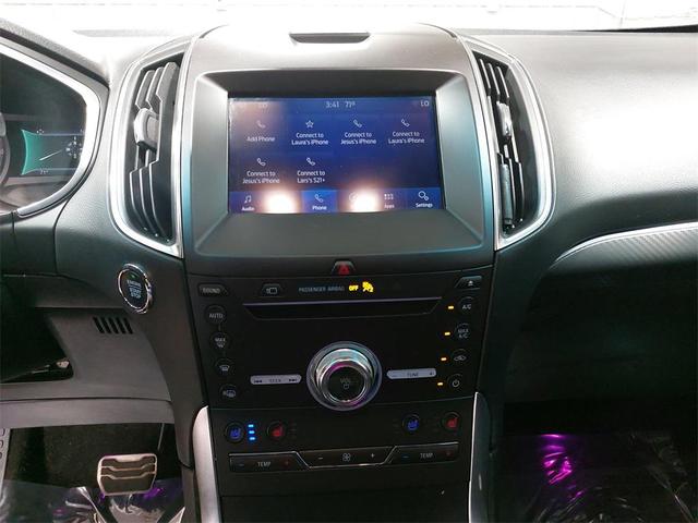 Photo of 2019 Magnetic Metallic Ford Edge
