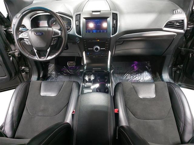 Photo of 2019 Magnetic Metallic Ford Edge