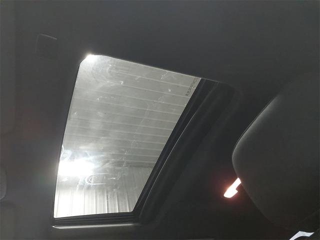 Photo of 2025 Summit White GMC Canyon