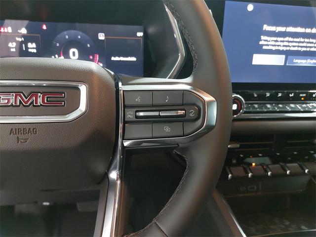 Photo of 2025 Summit White GMC Canyon