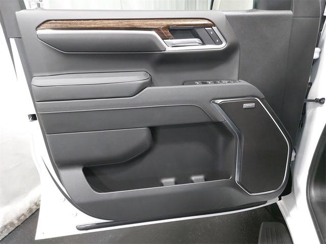 Photo of 2026 Summit White GMC Sierra 1500