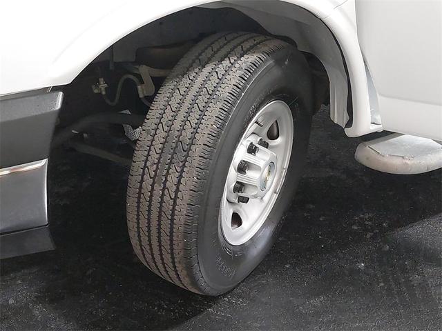 Photo of 2023 Summit White Chevrolet Express 2500