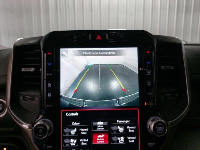 Photo of 2020 Diamond Black Crystal Pearlcoat RAM 1500