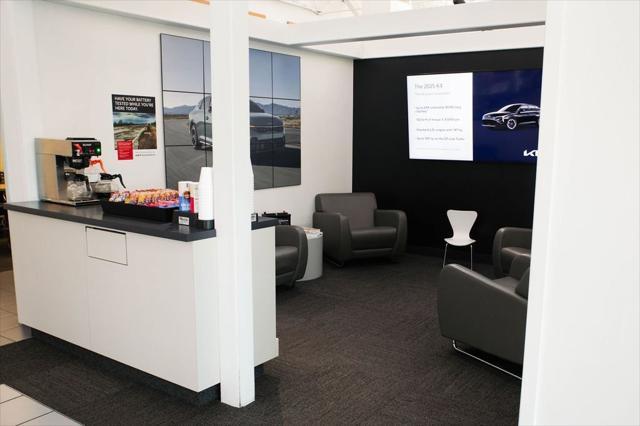 Photo of 2020 Summit White Chevrolet Colorado
