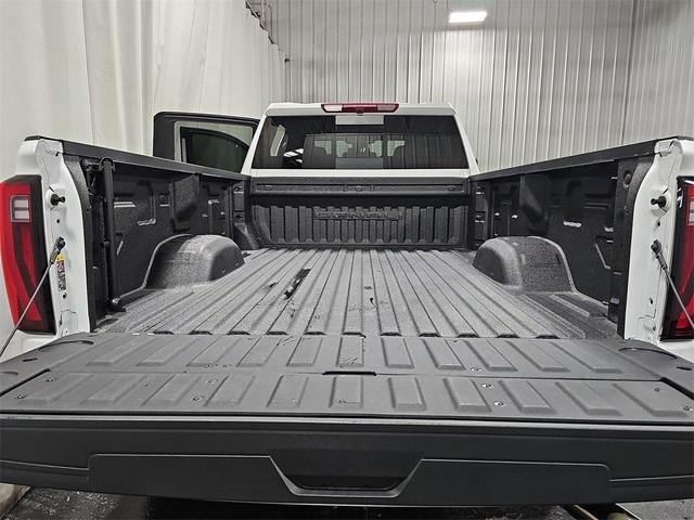 Photo of 2024 White Frost Tricoat GMC Sierra 3500
