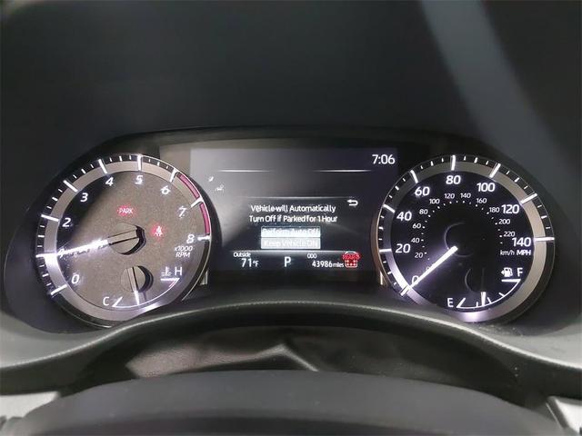 Photo of 2024 Celestial Silver Metallic Toyota Highlander