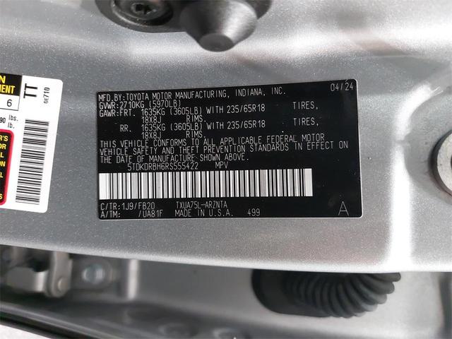 Photo of 2024 Celestial Silver Metallic Toyota Highlander