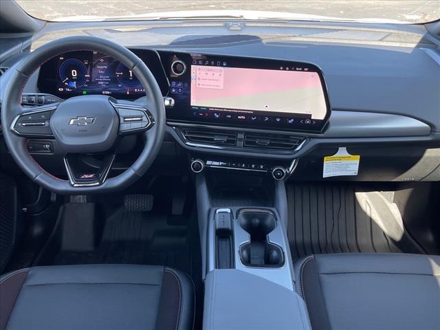 Photo of 2024 Iridescent Pearl Tricoat Chevrolet Equinox EV