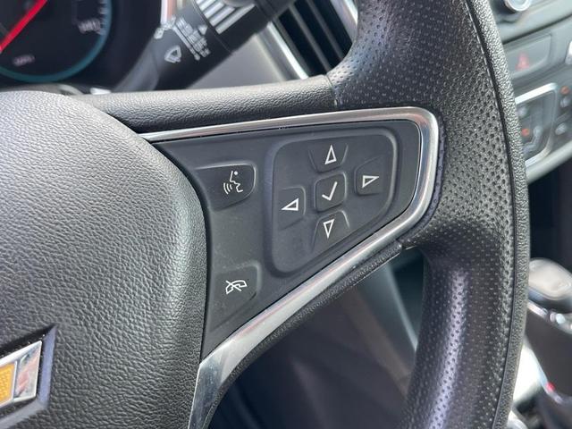 Photo of 2019 Summit White Chevrolet Equinox