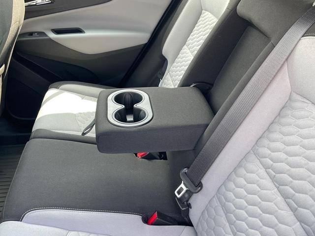 Photo of 2019 Summit White Chevrolet Equinox