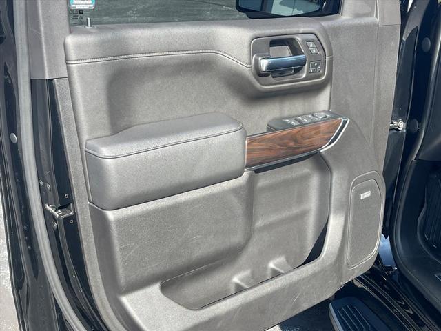 Photo of 2022 Onyx Black GMC Sierra 1500