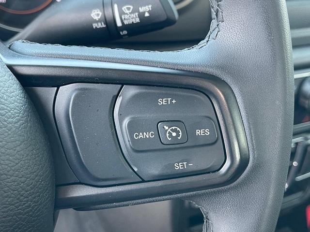 Photo of 2023 Bright White Clearcoat Jeep Gladiator