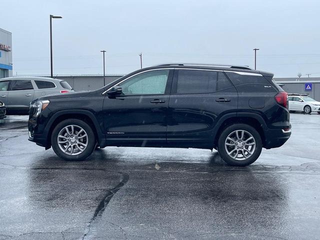 Photo of 2024 Ebony Twilight Metallic GMC Terrain