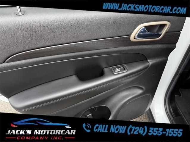 Photo of 2014 Bright White Clearcoat Jeep Grand Cherokee
