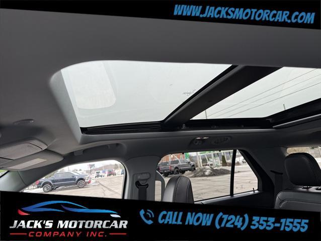 Photo of 2024 Agate Black Metallic Ford Explorer