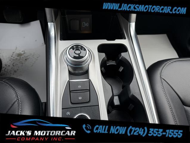 Photo of 2024 Agate Black Metallic Ford Explorer