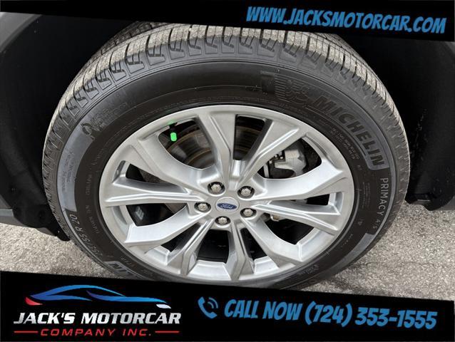 Photo of 2024 Agate Black Metallic Ford Explorer